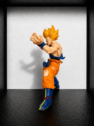 Figura Goku Super Saiyan Kamehameha
