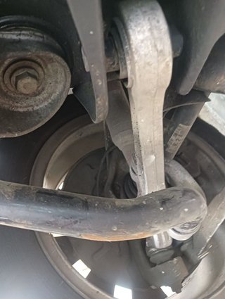 BRAZO SUSPENSION INFERIOR DELANTERO DERECHO AUDI