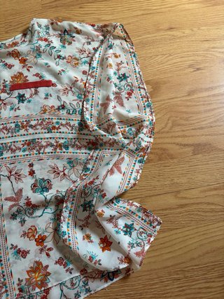 Blusa floral de Cortefiel