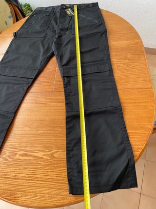 Lote de ropa de trabajo nuevo, Site