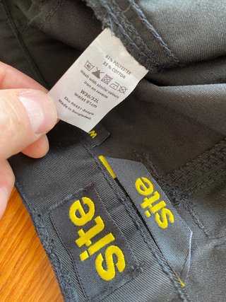 Lote de ropa de trabajo nuevo, Site
