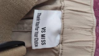 Pantalón cargo beige mujer