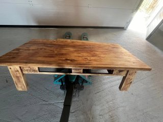 Mesa de madera maciza