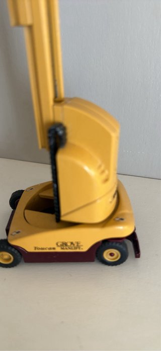 Maqueta Joal Grove Manlift Toucan