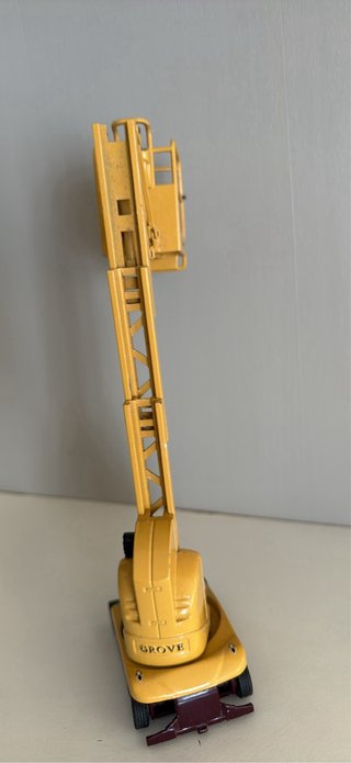 Maqueta Joal Grove Manlift Toucan