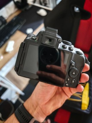 Kit fotográfico reflex Nikon D5300 + 3 objetivos