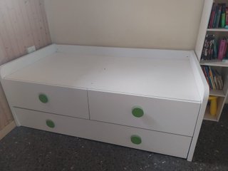 Cama nido de niña con cajones. Madera de pino