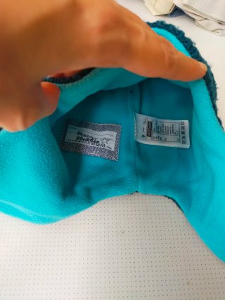 Gorro infantil con orejeras azul