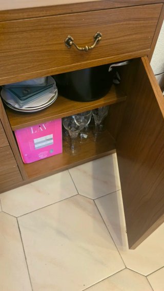 Mueble salón/dormitorio con cajones