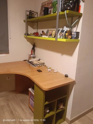 Escritorio juvenil y cama con cajones