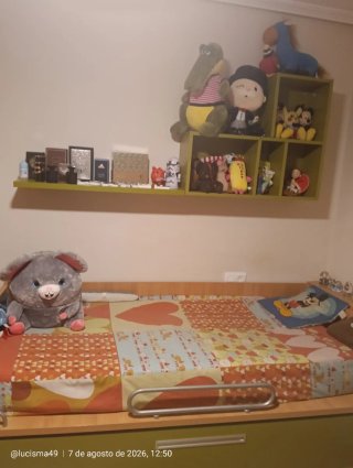 Escritorio juvenil y cama con cajones