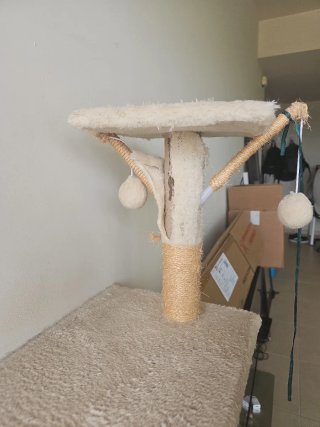 Castillo para gatos beige