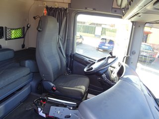 Scania G 440-CAMIONES PORTAMAQUINARIAS