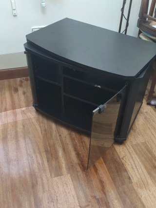 Mueble multiusos con tapa superior móvil