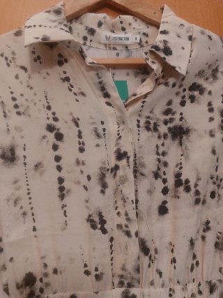 Vestido estampado beige y marrón