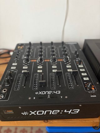Allen & Heath Xone:43 Mezclador DJ