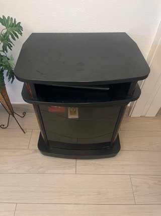 Mesa TV con cristal y madera, giratoria