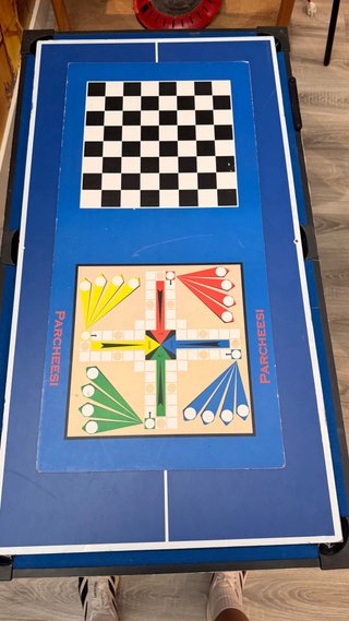 Mesa multijuego futbolín, billar, disco, pingpong.