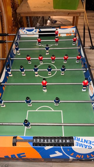 Mesa multijuego futbolín, billar, disco, pingpong.