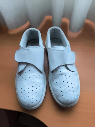 Zapatos Sanitarios Blancos Talla 38 unisex