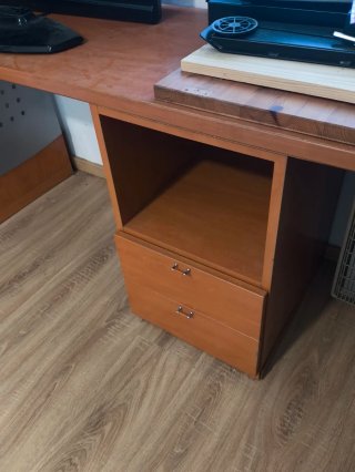 Mesa de escritorio larga