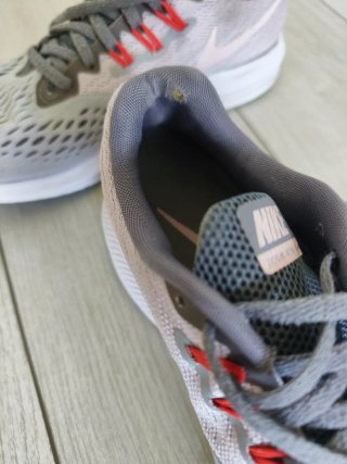 Nike Zoom Winflo 4 Mujer T40.5