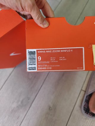 Nike Zoom Winflo 4 Mujer T40.5