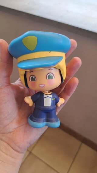 Muñeco Policía Niño Azul Famosa