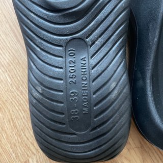 Chancletas negras plataforma talla 35-36