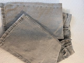 Pantalones vaqueros niña grises