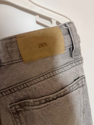 Pantalones vaqueros niña grises