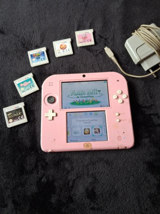 Nintendo 2DS Rosa + 5 Juegos 3DS