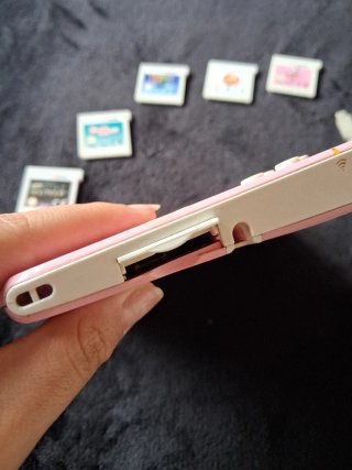 Nintendo 2DS Rosa + 5 Juegos 3DS