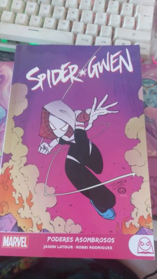 Poderes asombrosos Spider Gwen comic