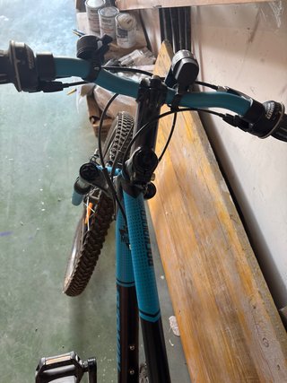 Bicicleta BTWIN Azul y Negra de montaña 340/500