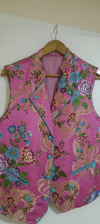 Chaleco fallero estampado floral