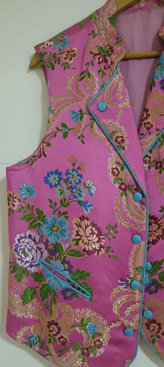 Chaleco fallero estampado floral