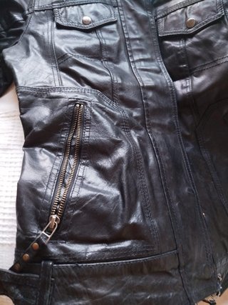 Chaqueta de cuero negra
