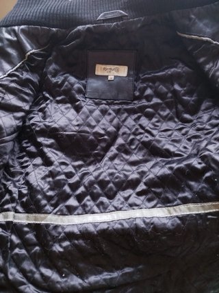 Chaqueta de cuero negra