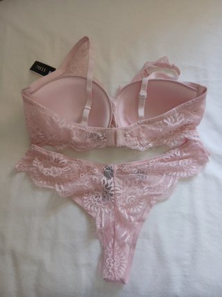 Conjunto lencería rosa