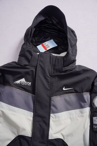 Nike x NOCTA DLMTS 8000 Chaqueta Negra