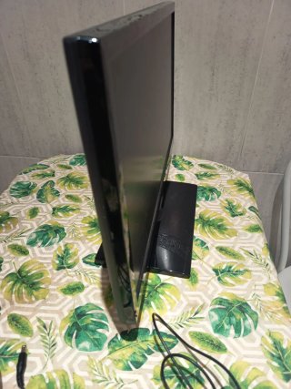 TV Samsung pequeña