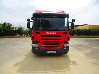 Scania P 310-CAMIONES PORTAMAQUINARIAS