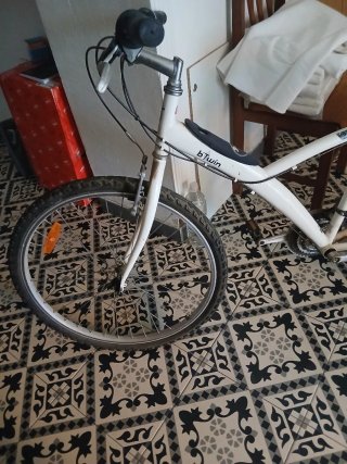 Bicicleta BTWIN Blanca
