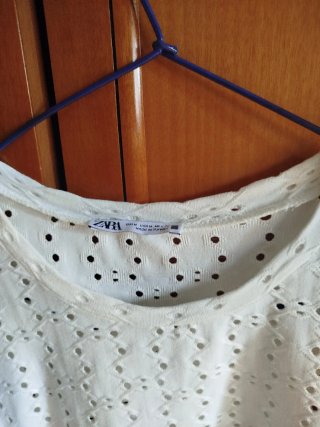 Camiseta Zara Blanca Brocada