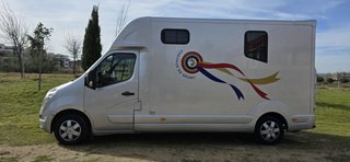 Furgoneta transporte 2 caballos MTM
