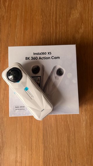 Insta360 X5 Cámara 360 SIN USAR, Blanca