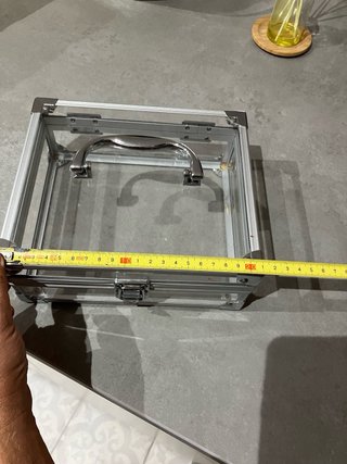 Caja de almacenaje transparente con asa