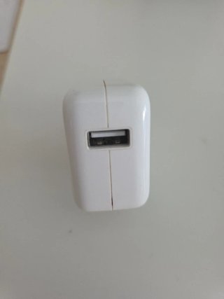 Adaptador de corriente Apple blanco