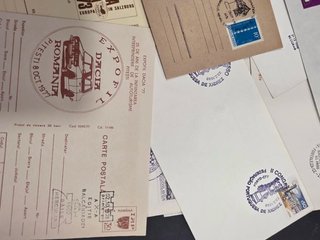 Lote de más de 100 sobres postales con sellos